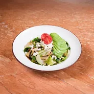 Avokadolu Salata